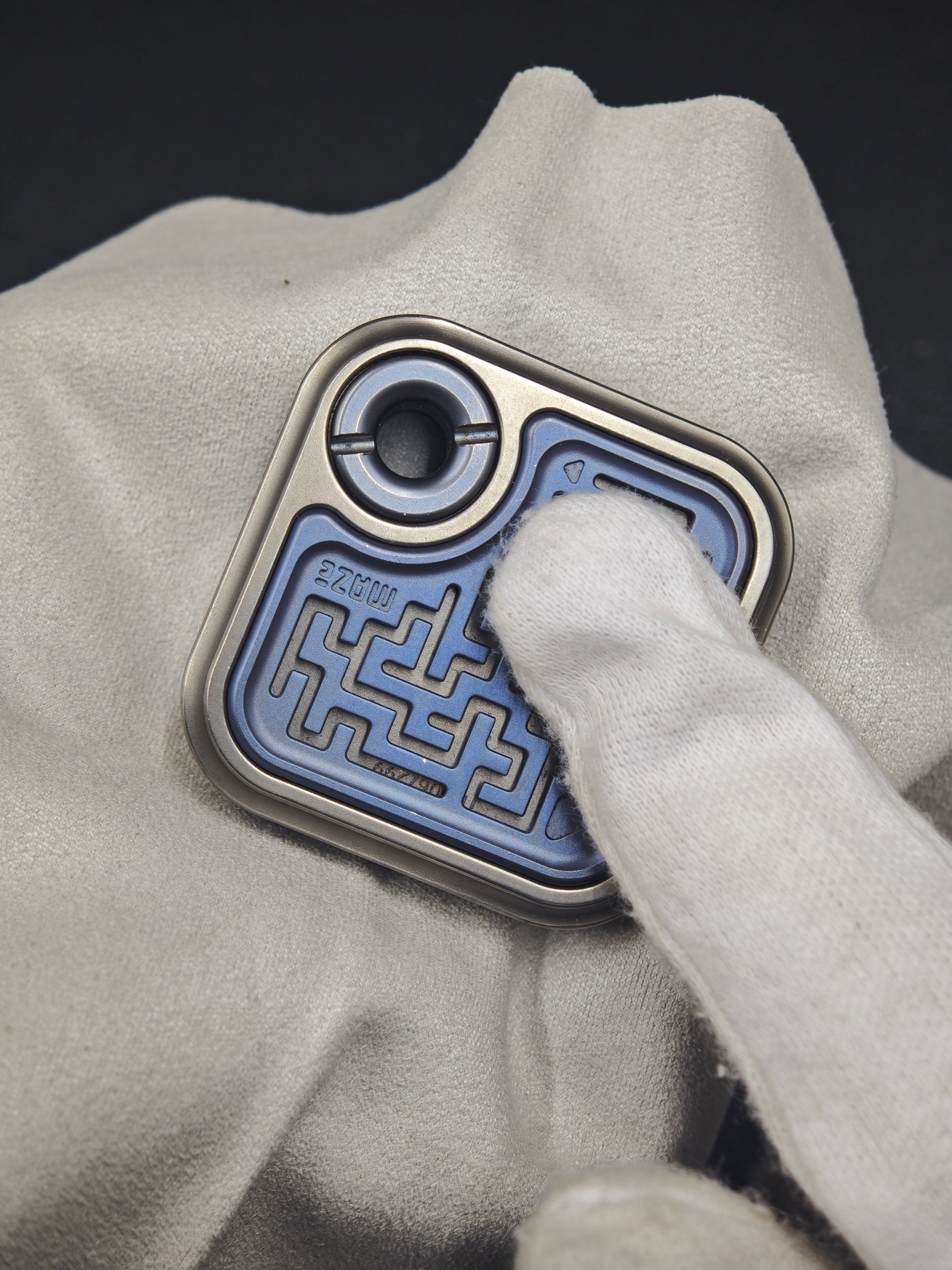 MAZE BLOCK Titanium