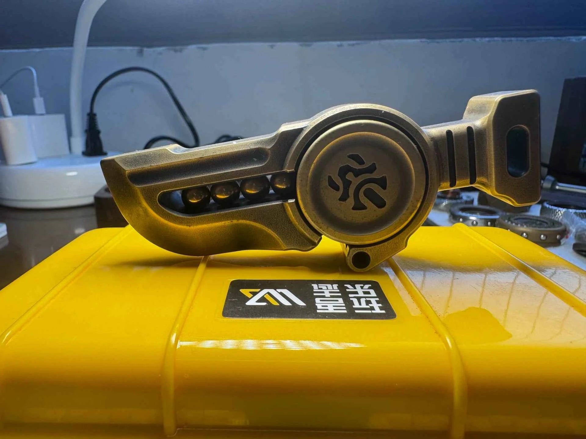 KUNWU Compact Bronze