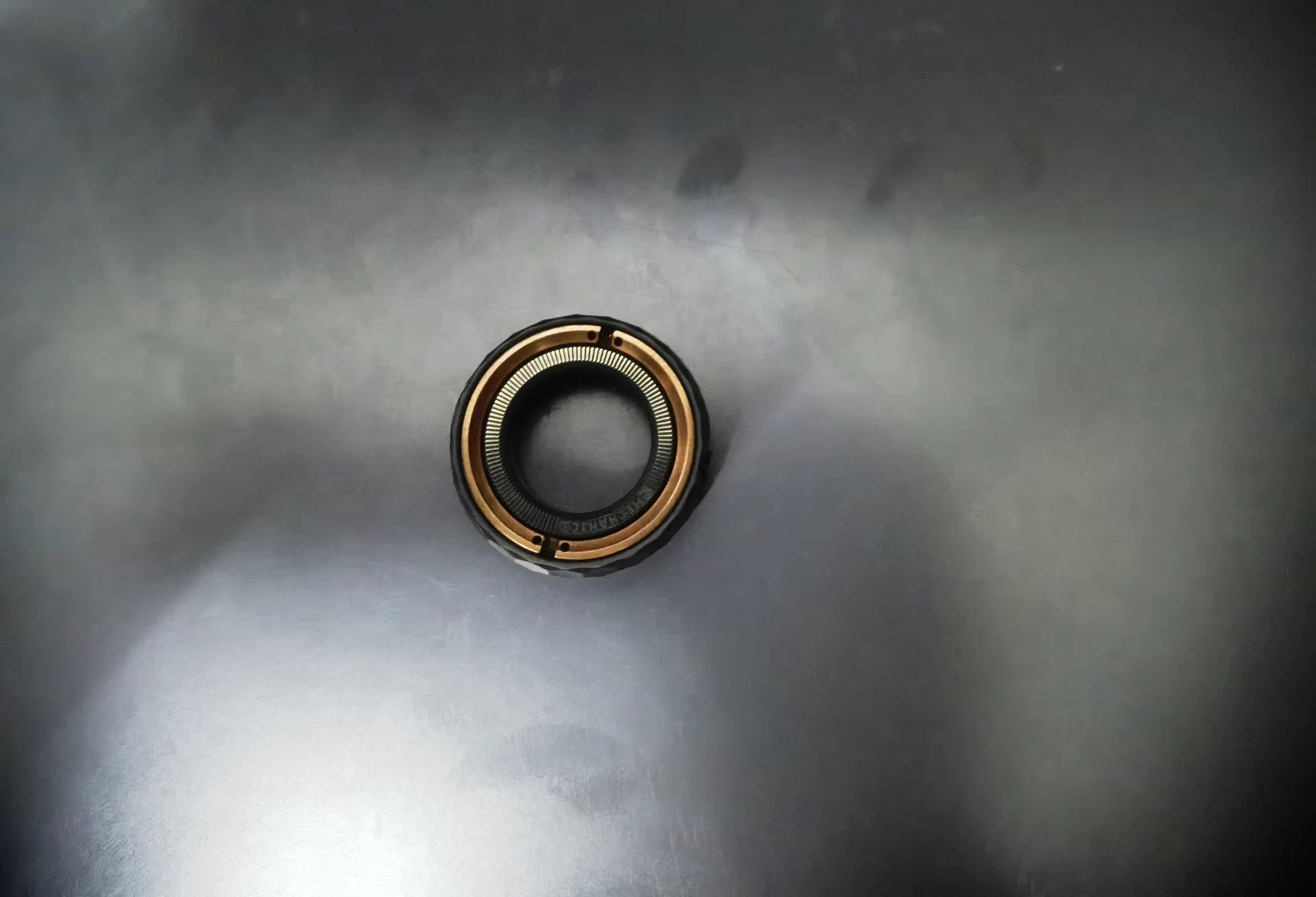 Mechanic Thorns Zirconium