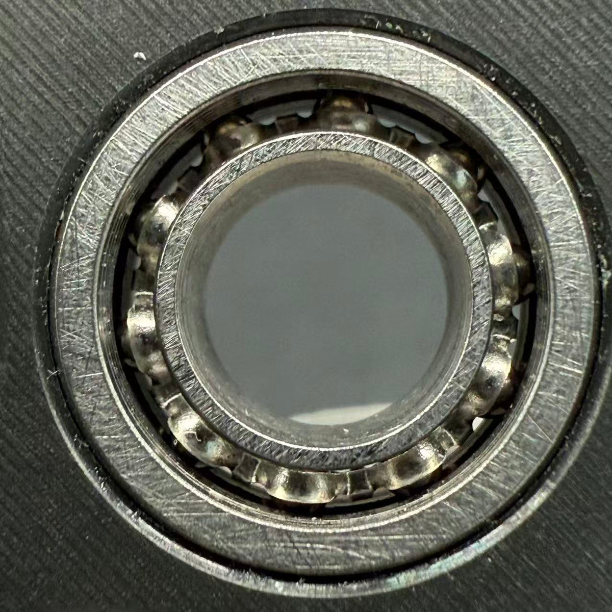 Two-Leaf Horizon Zirconium