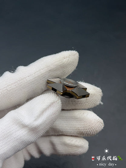 Malta Cross Superconductor