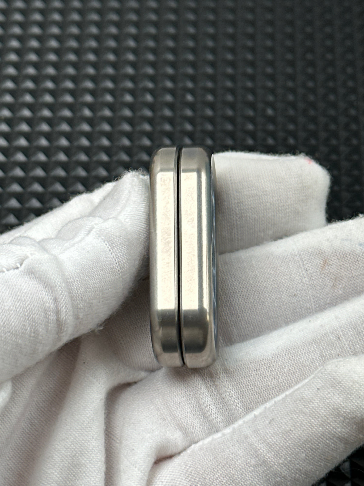 Top B Titanium
