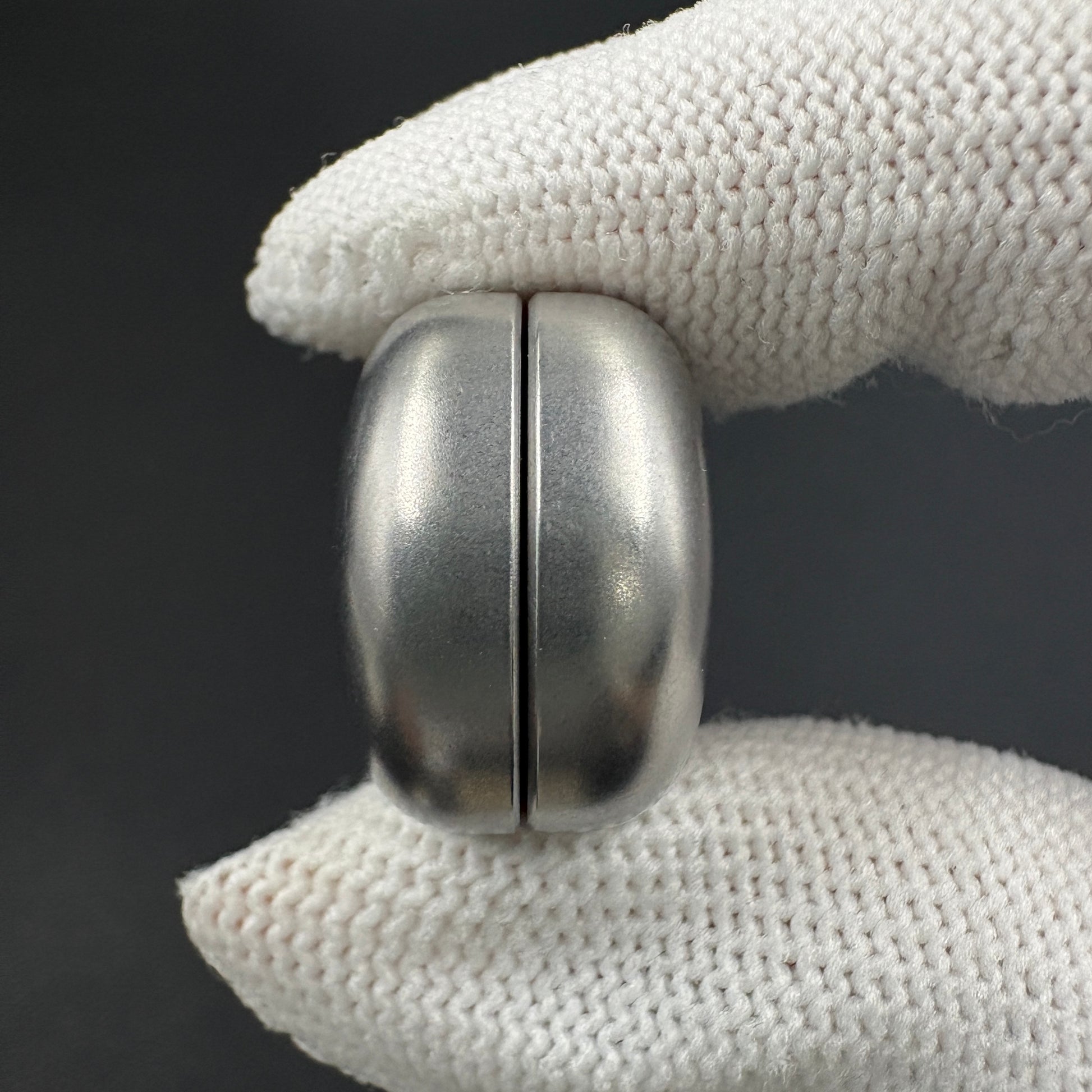 Floating Cloud Stainless Steel Blasted