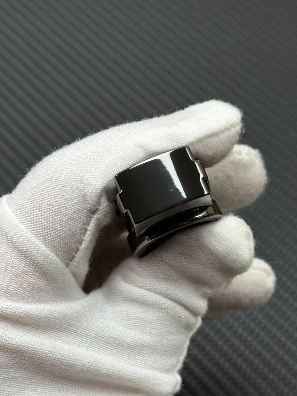 Moon M2 Zirconium Polished