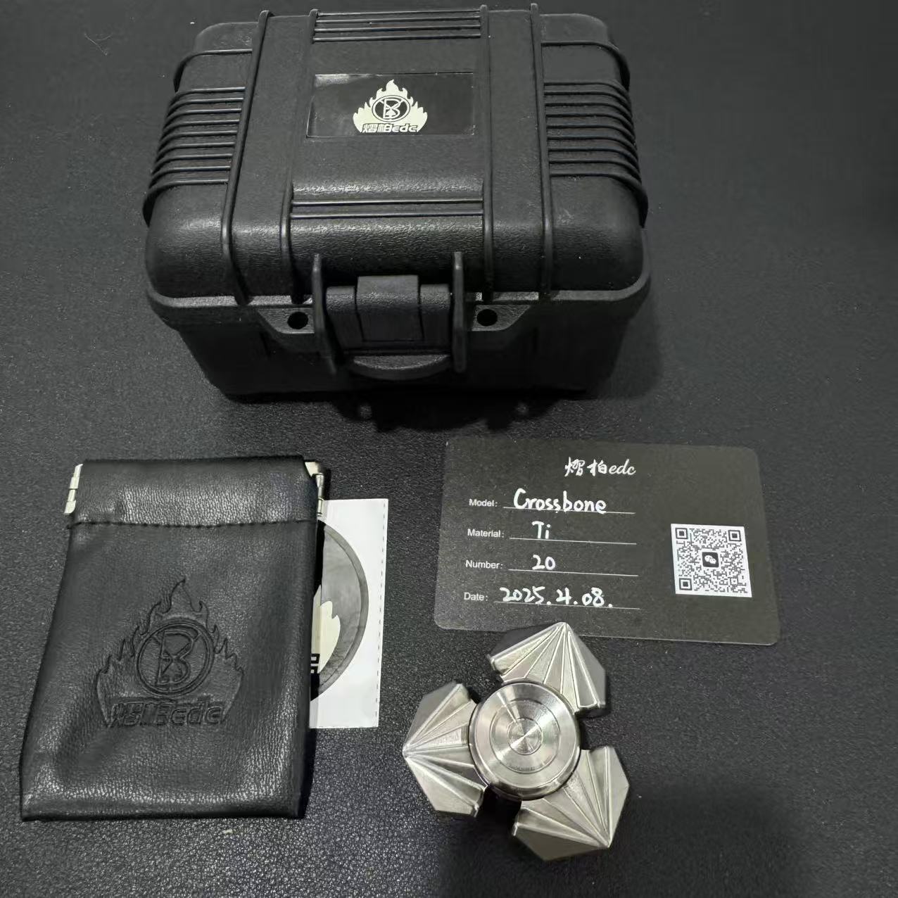Tri Leaf Crossbone Titanium