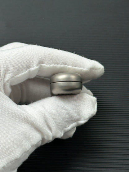 Floating Cloud Titanium