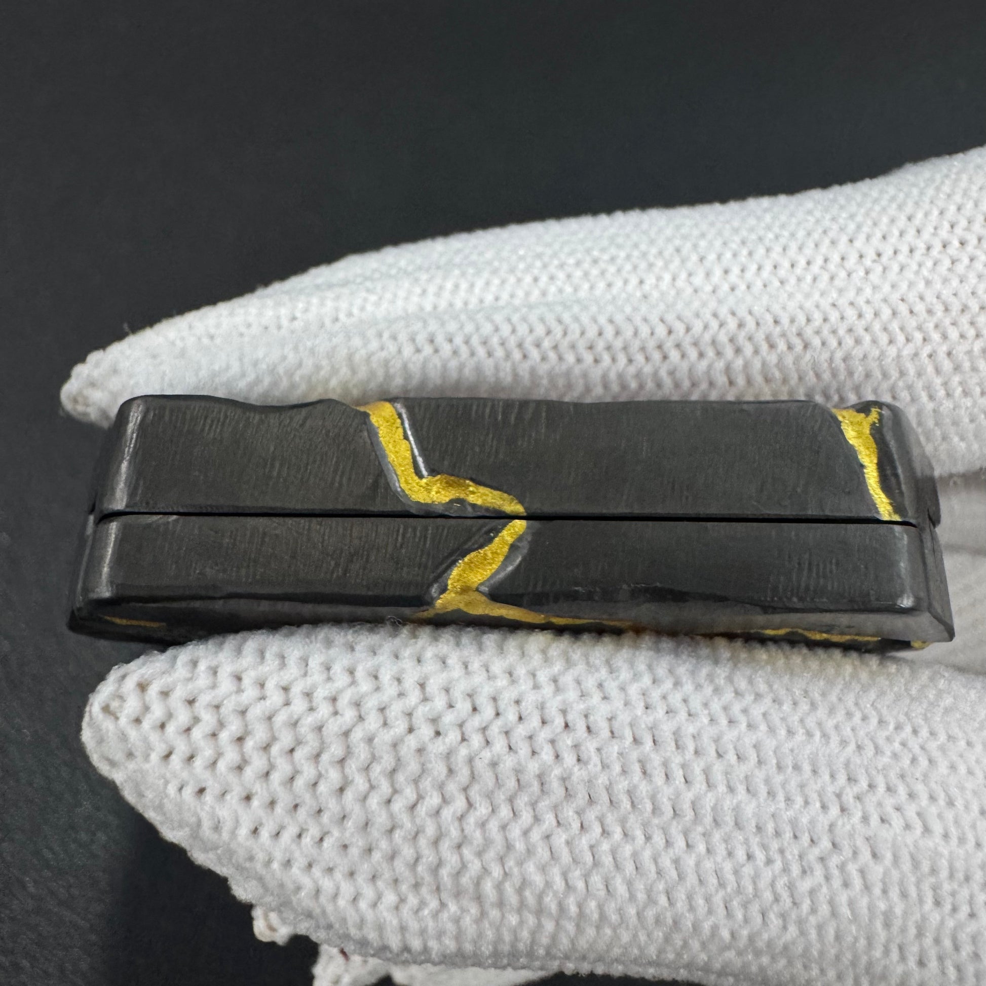 Plane Zirconium