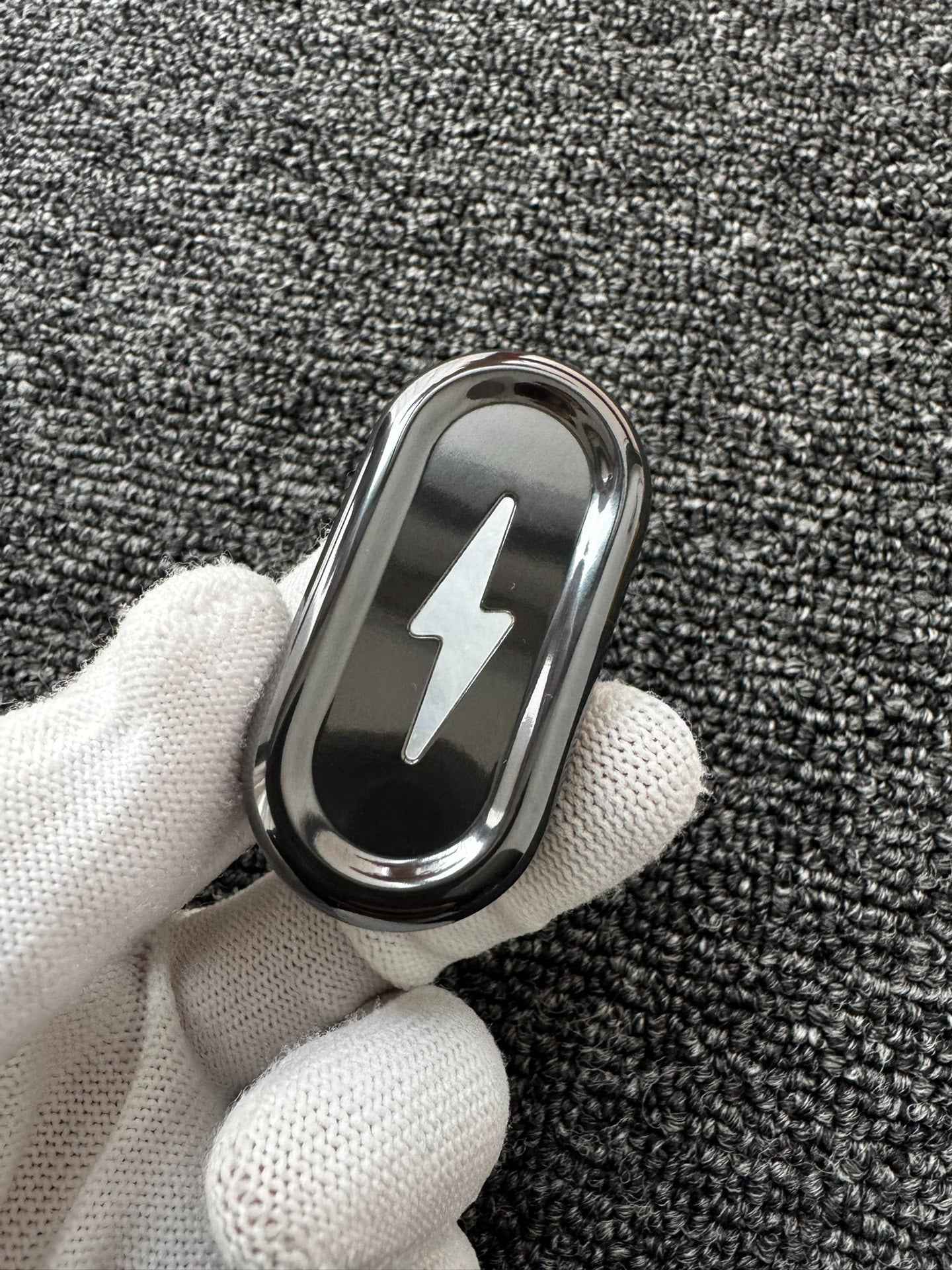 Lightning Mini Zirconium