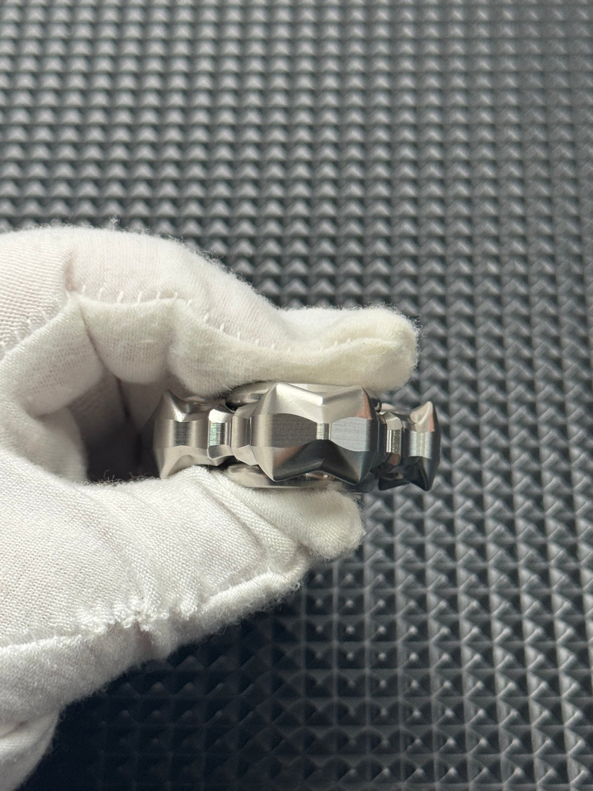 Thorns And Fog Stainless Steel Machine Finished