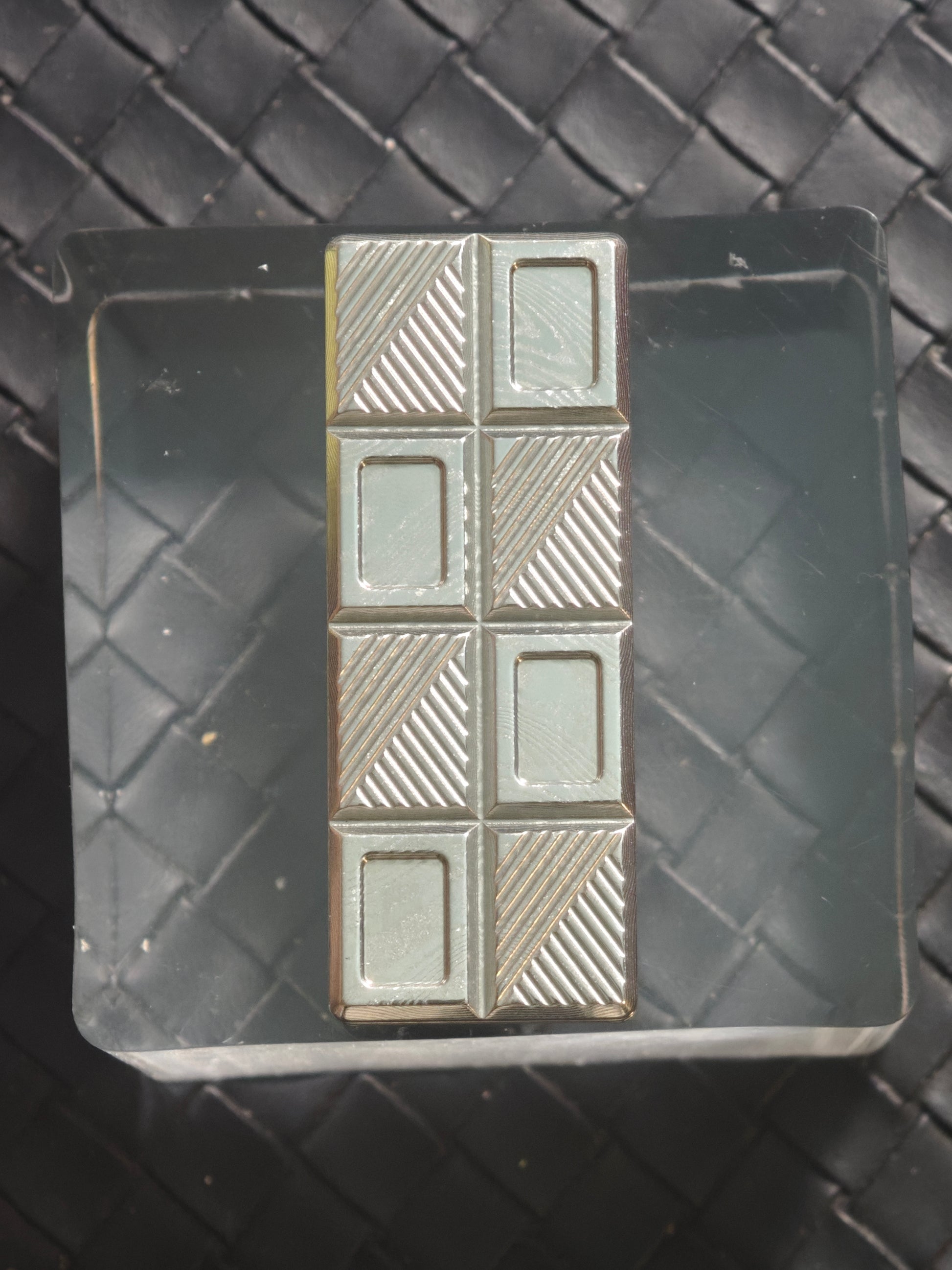 Ultra Thin Wafer Damasteel