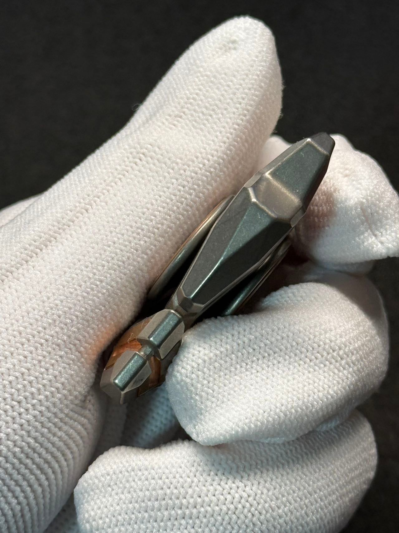 Ouroboros Titanium