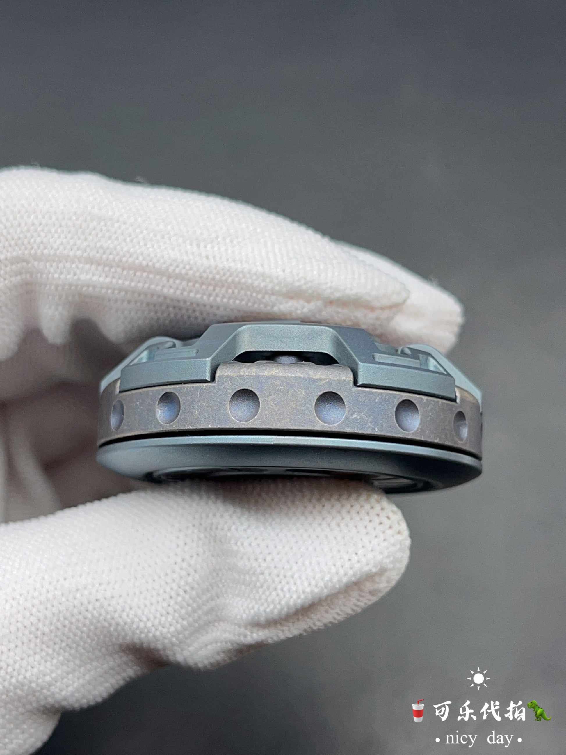 Thousance Falcon Titanium