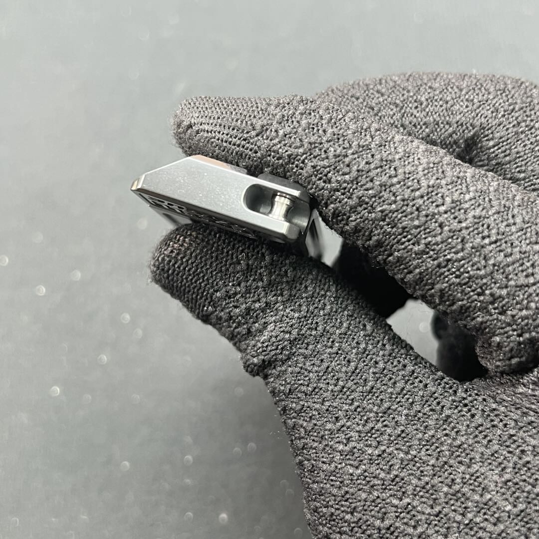 Quirky Ruler Zirconium