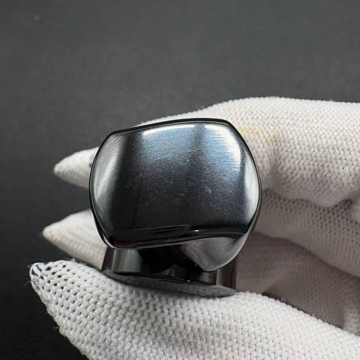 Zhen Zirconium Polished