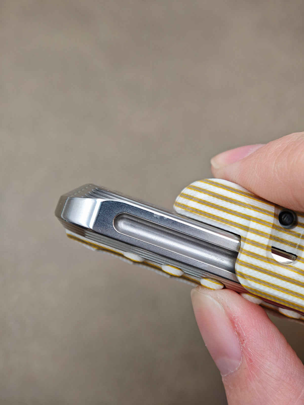 EXOSKELETON G10 Yellow Grey White Bone Core Stainless Steel
