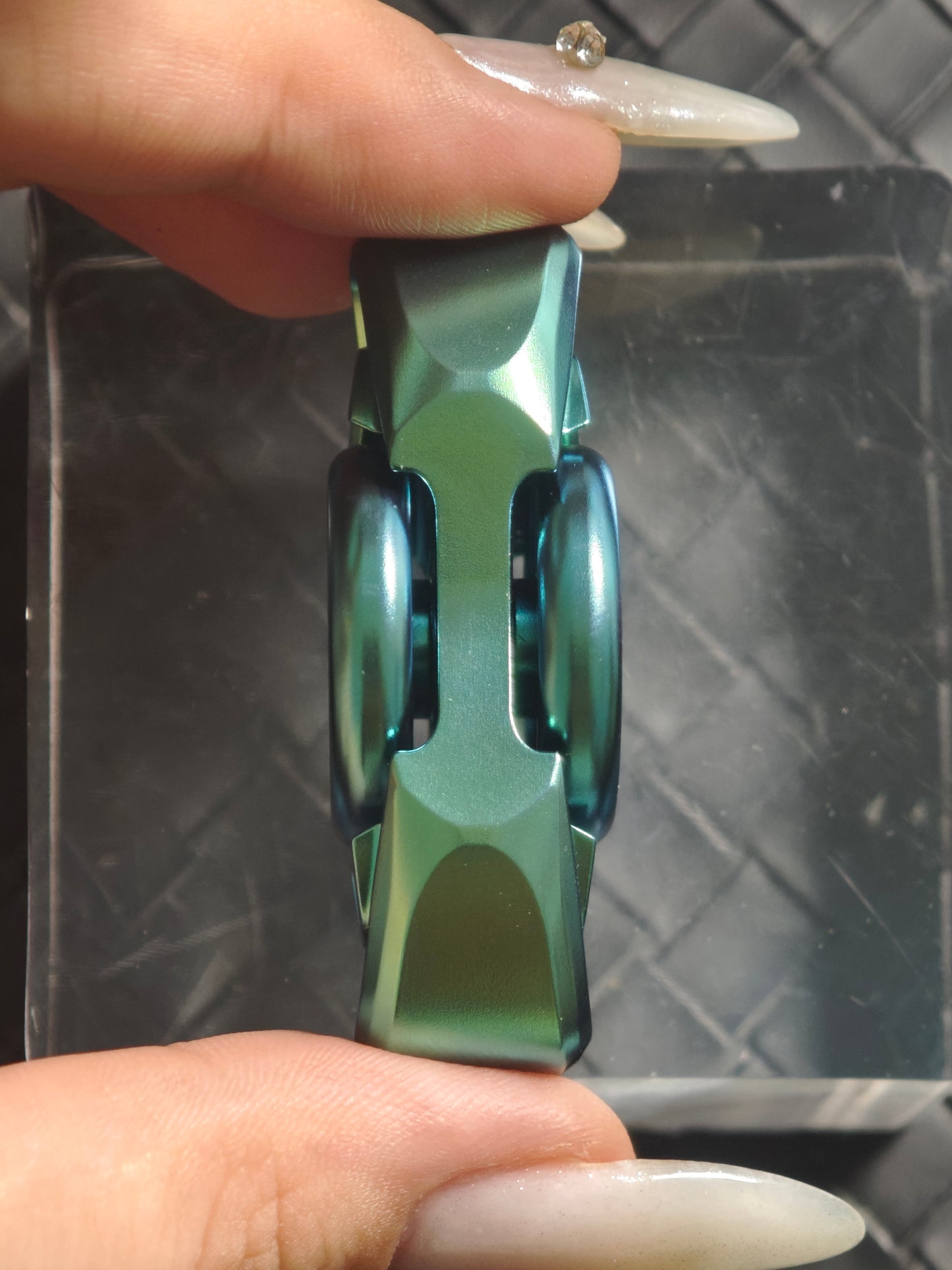 Pan Yixian Zirconium