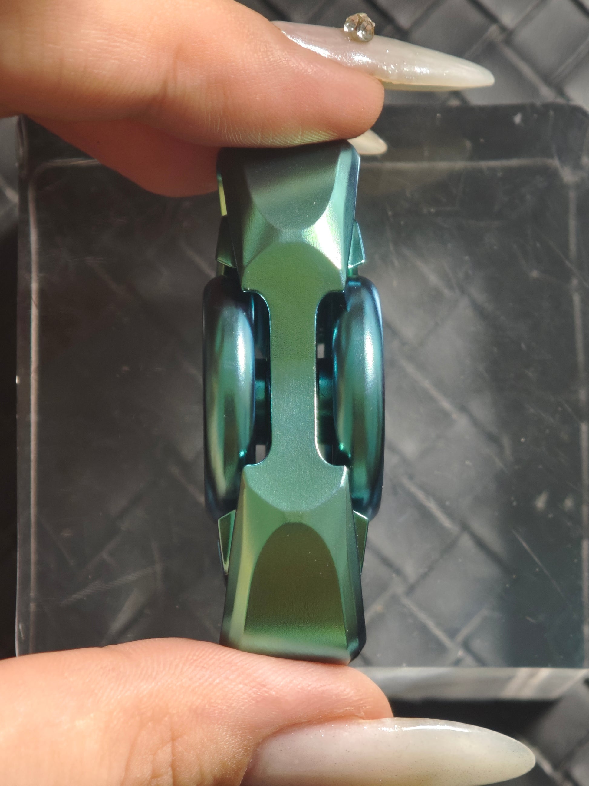 Pan Yixian Zirconium