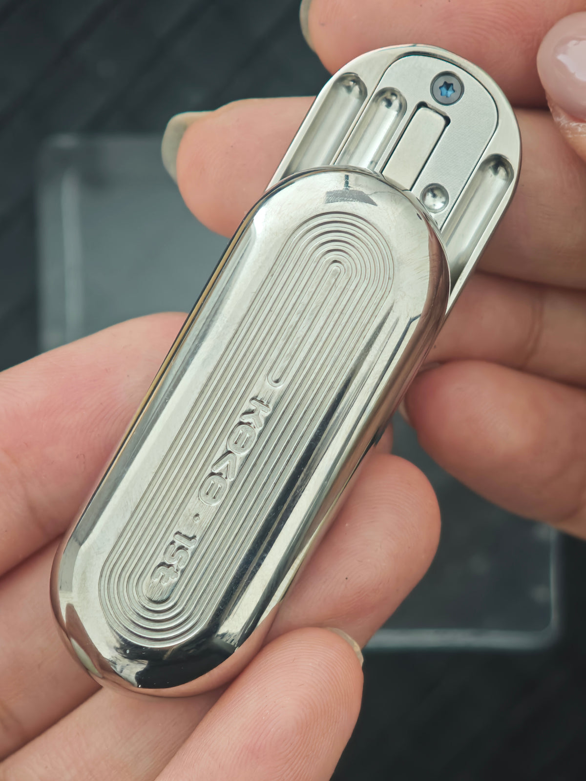 Floating Cloud Titanium Polished
