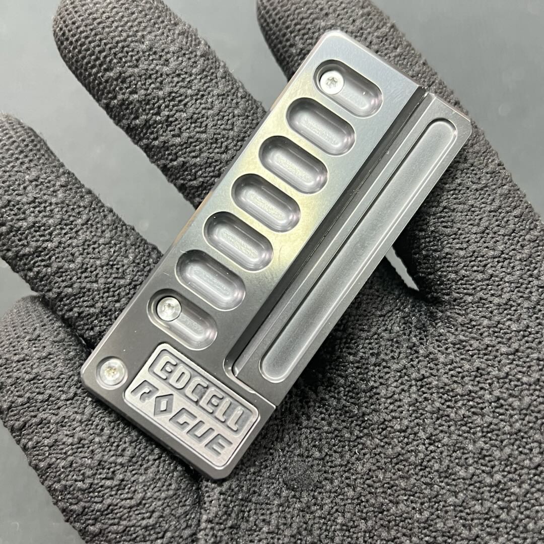Quirky Ruler Zirconium