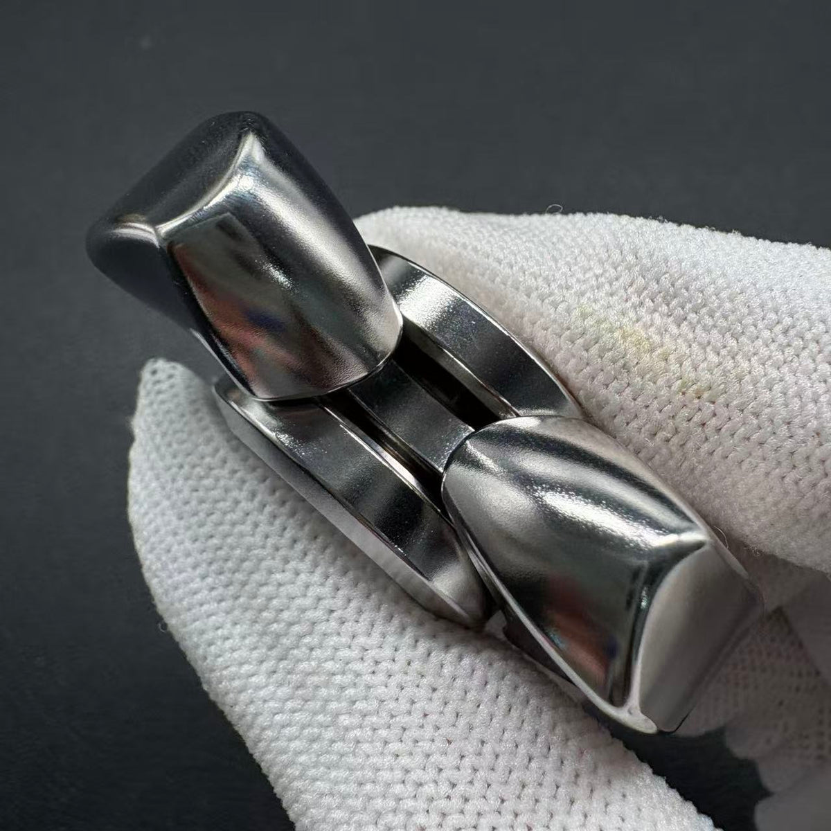 Zhen Stainless Steel Stonewashed