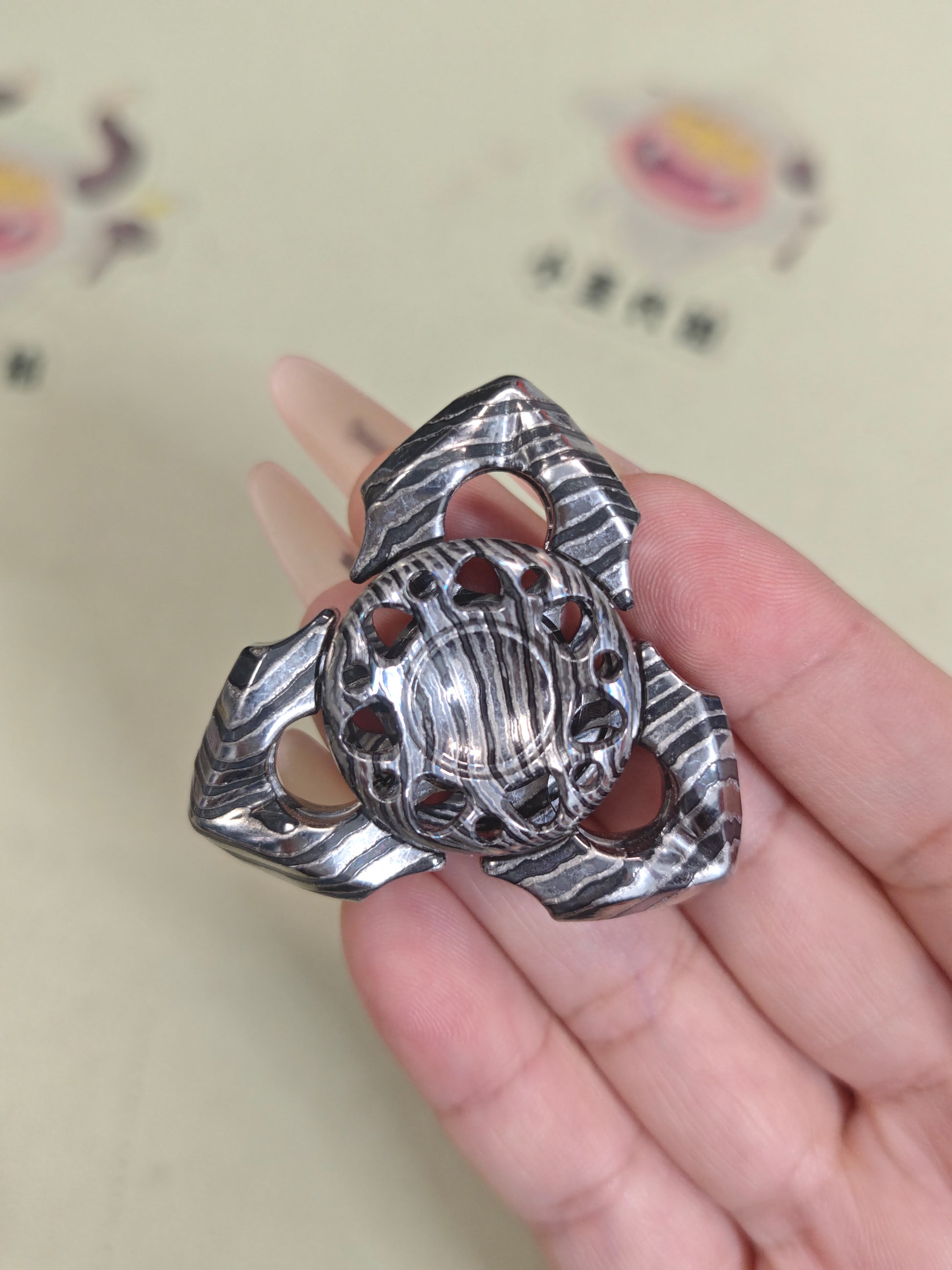 Lotus Zircuti