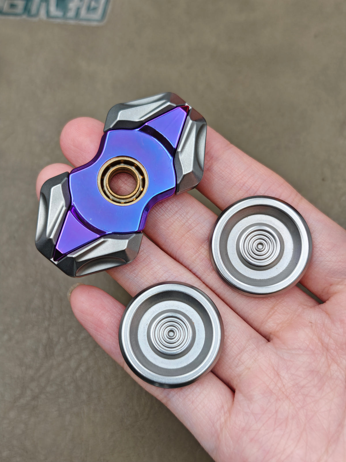 Spin Titanium Anodized