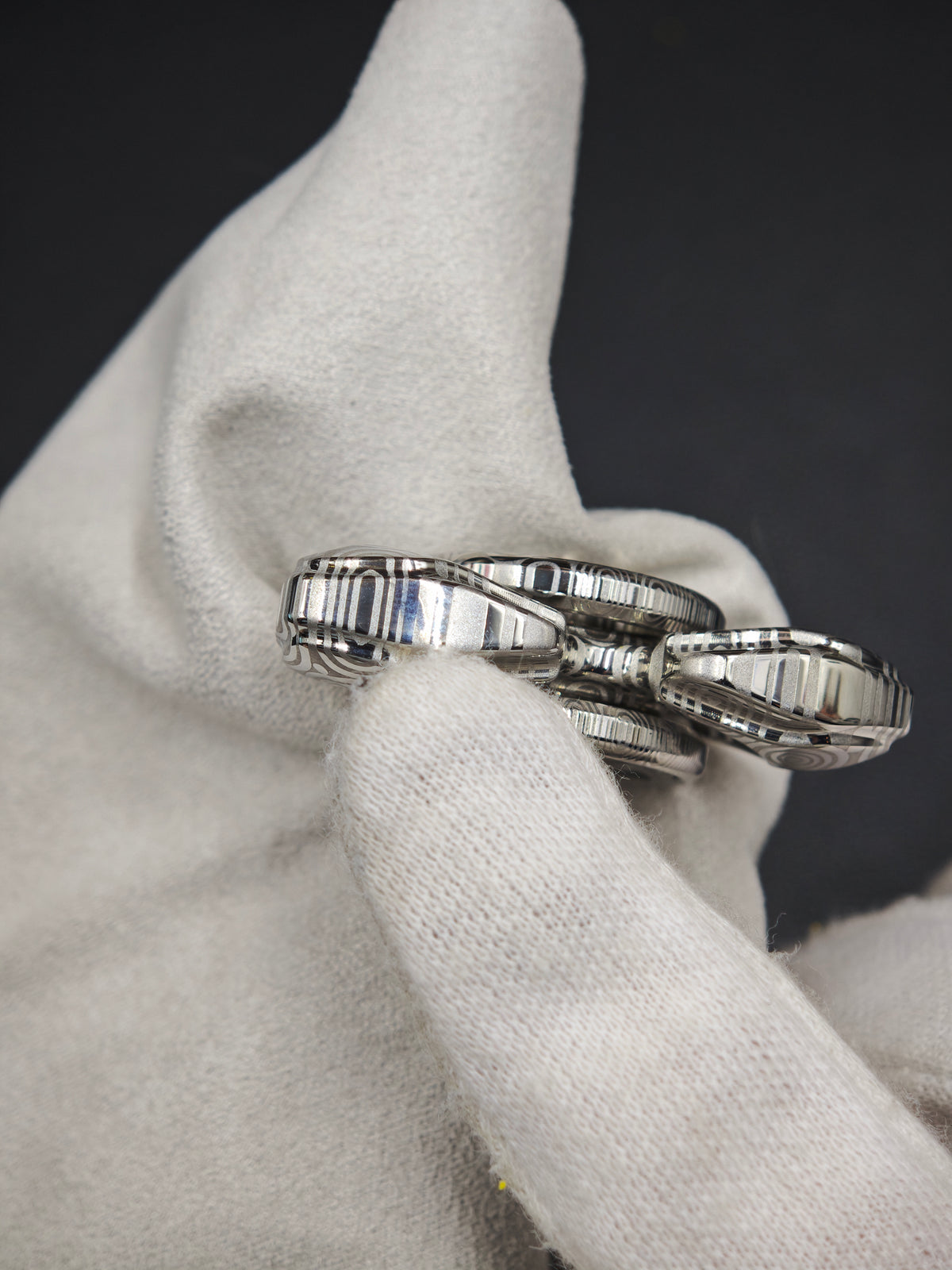 Toothless Mini Pearl White Damasteel