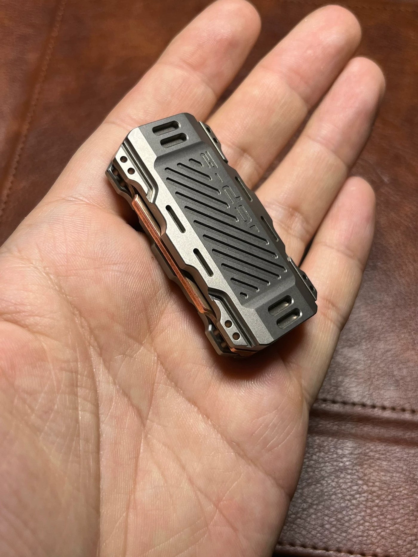 Lifepod Titanium