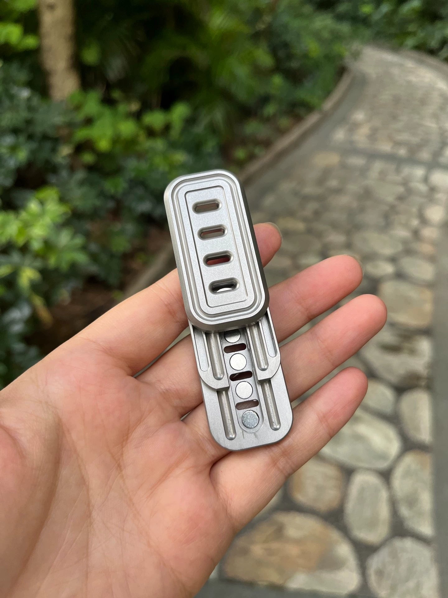 Jingle Slider Titanium