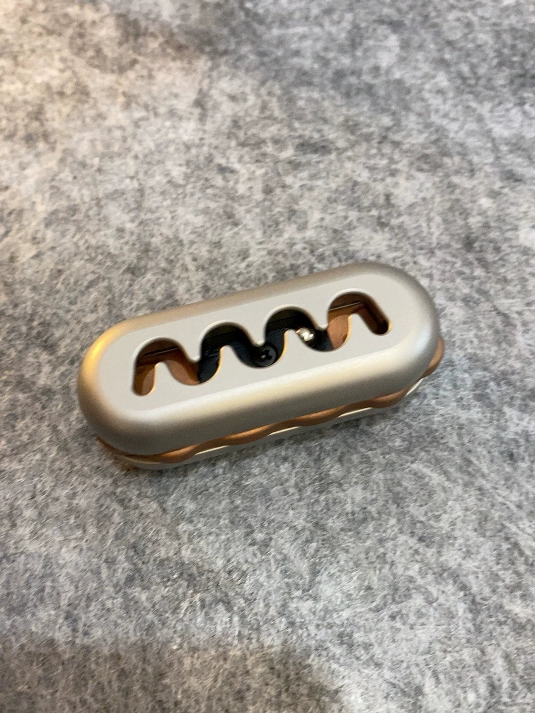 Hamburger Titanium