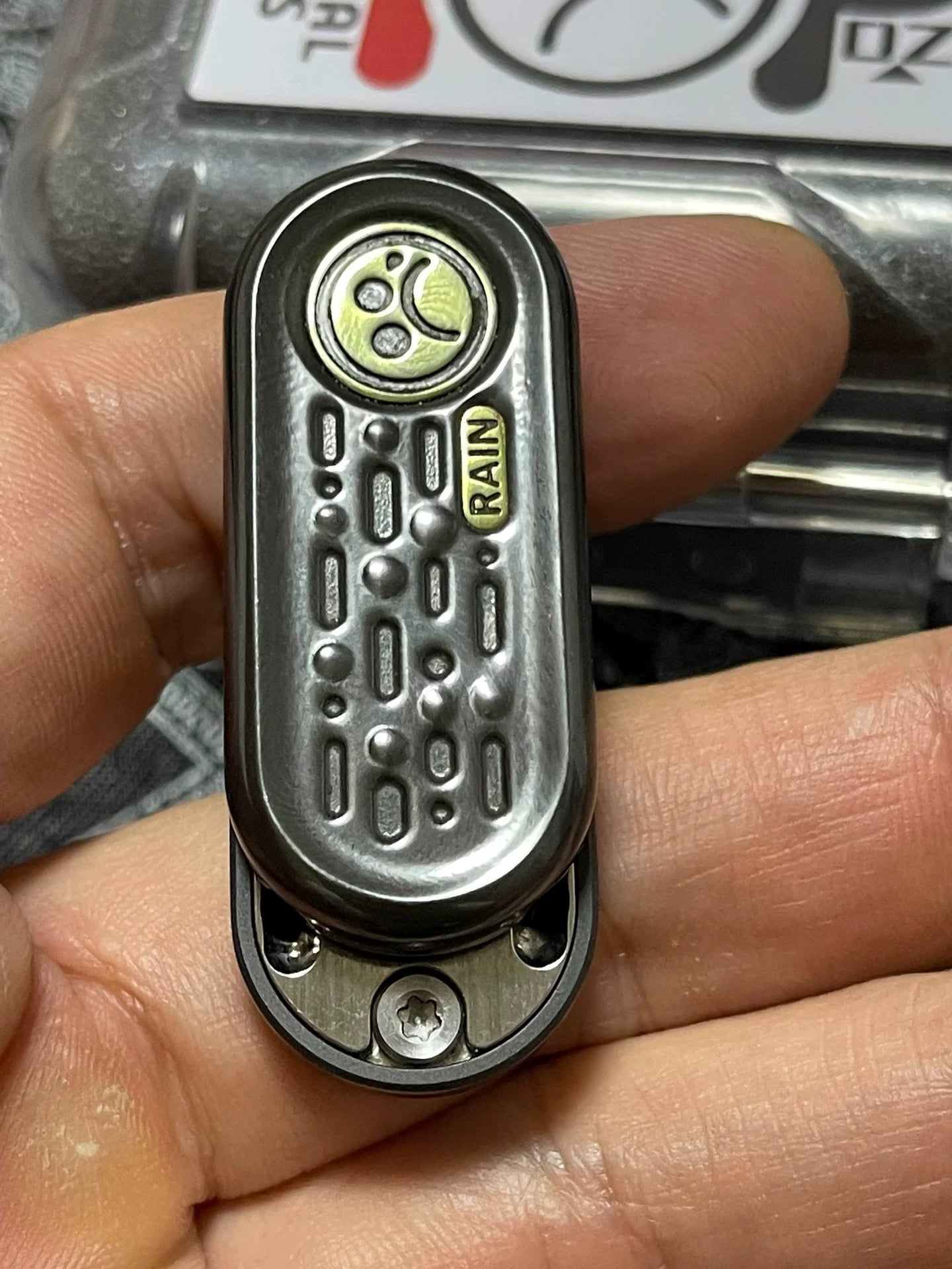 Top-B Rain Zirconium