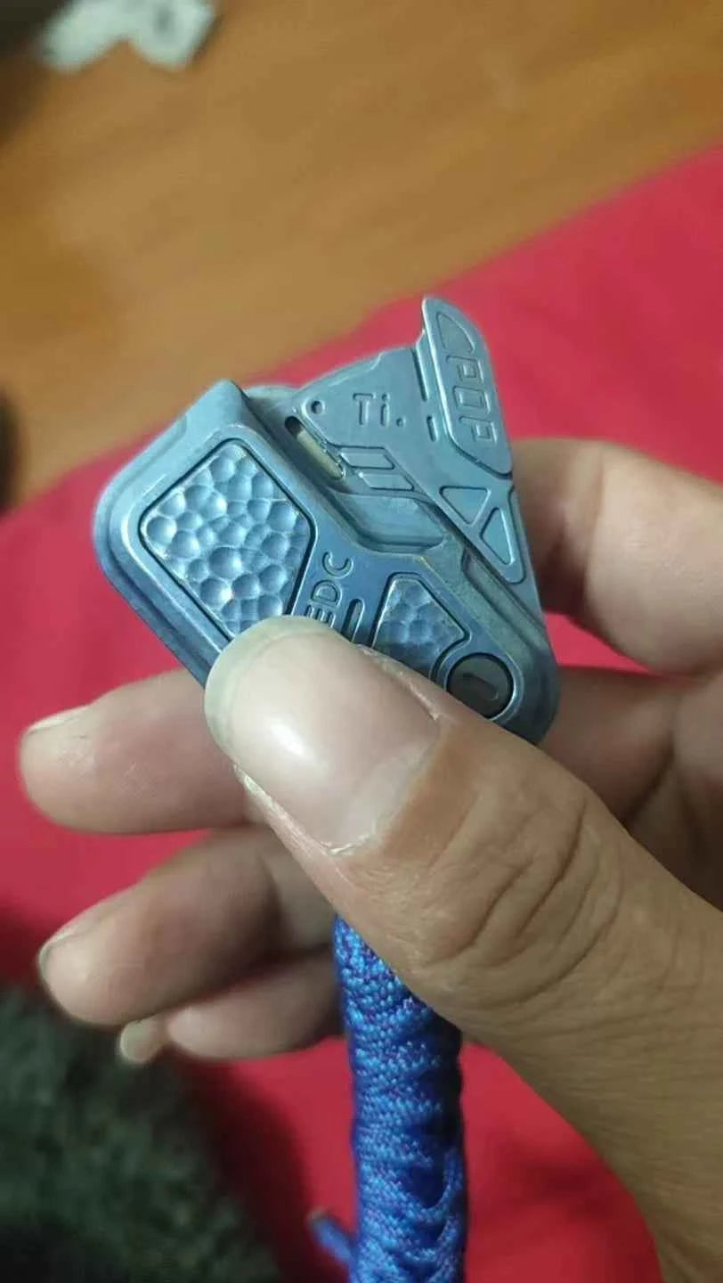 POP Throwing Card Titanium