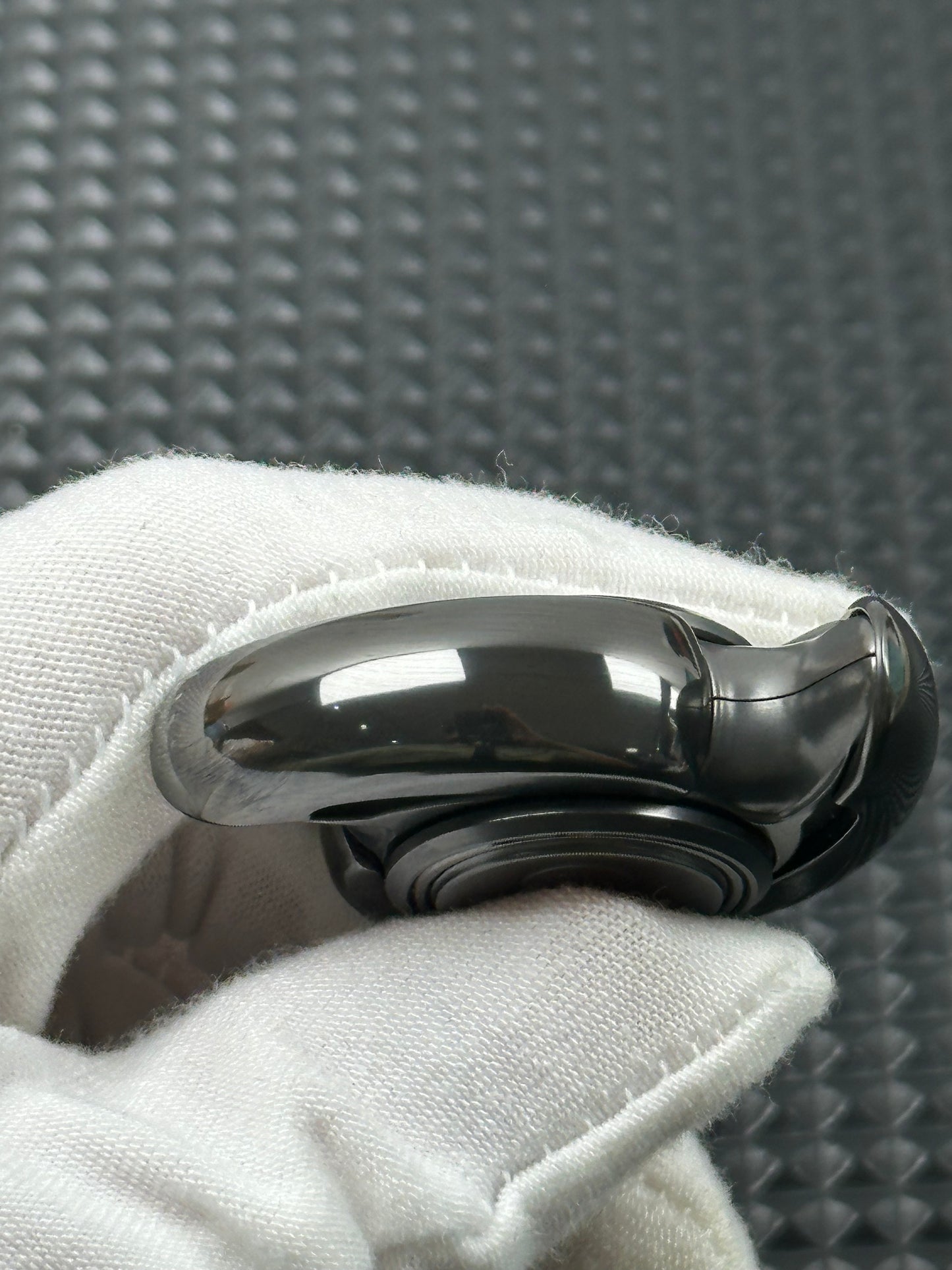 Liquid Zirconium