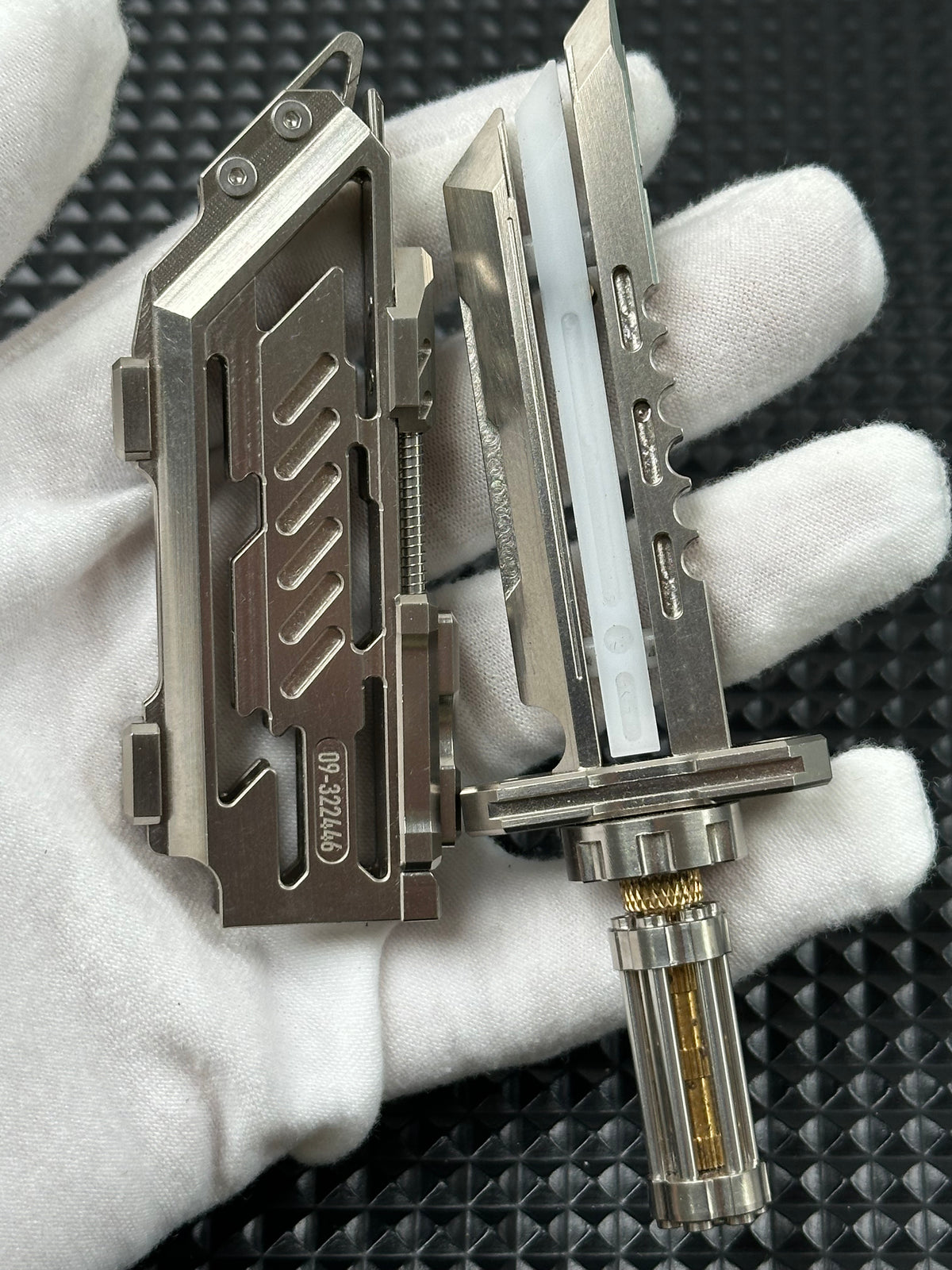 Thunder Bone Titanium