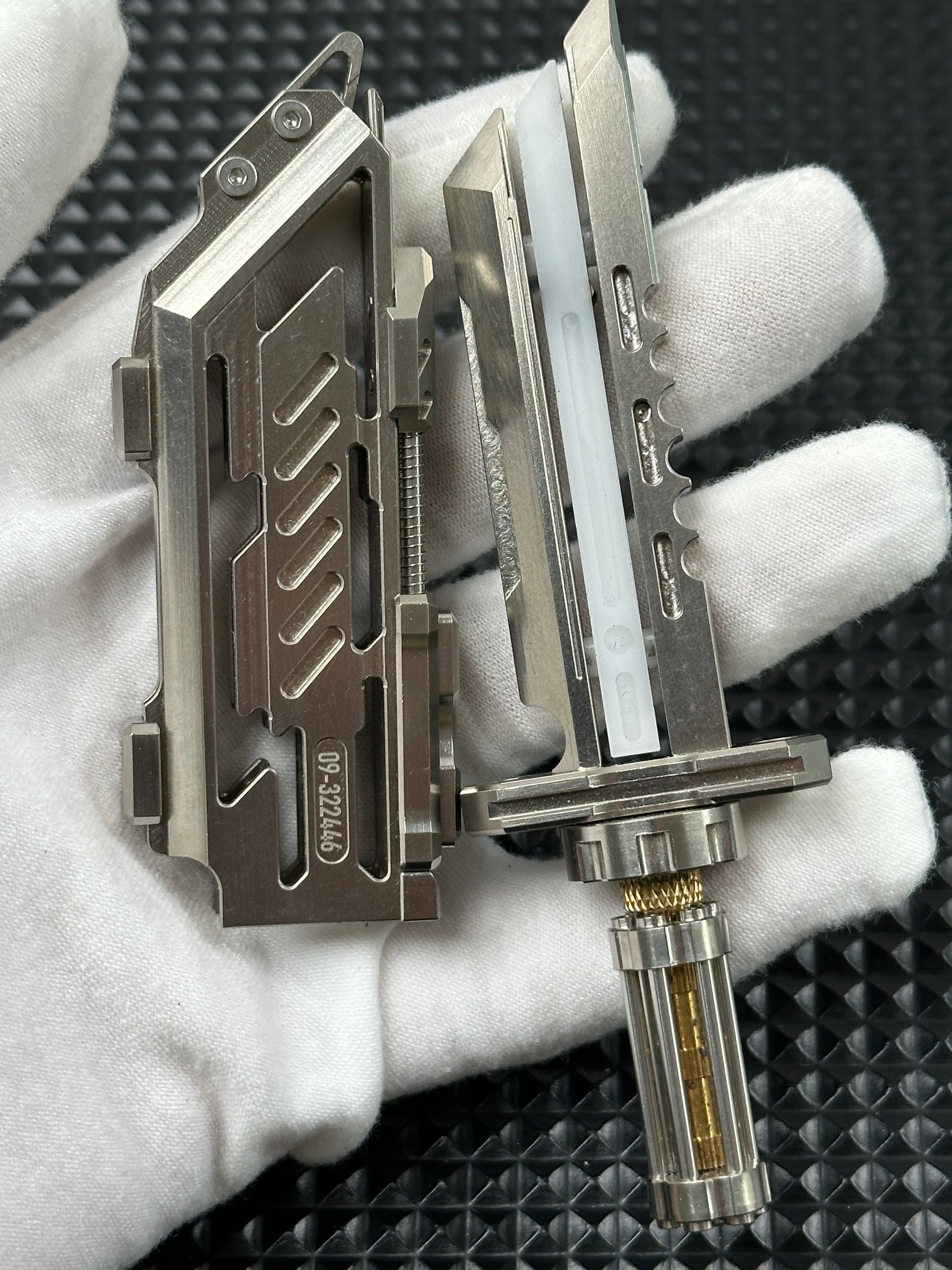 Thunder Bone Titanium