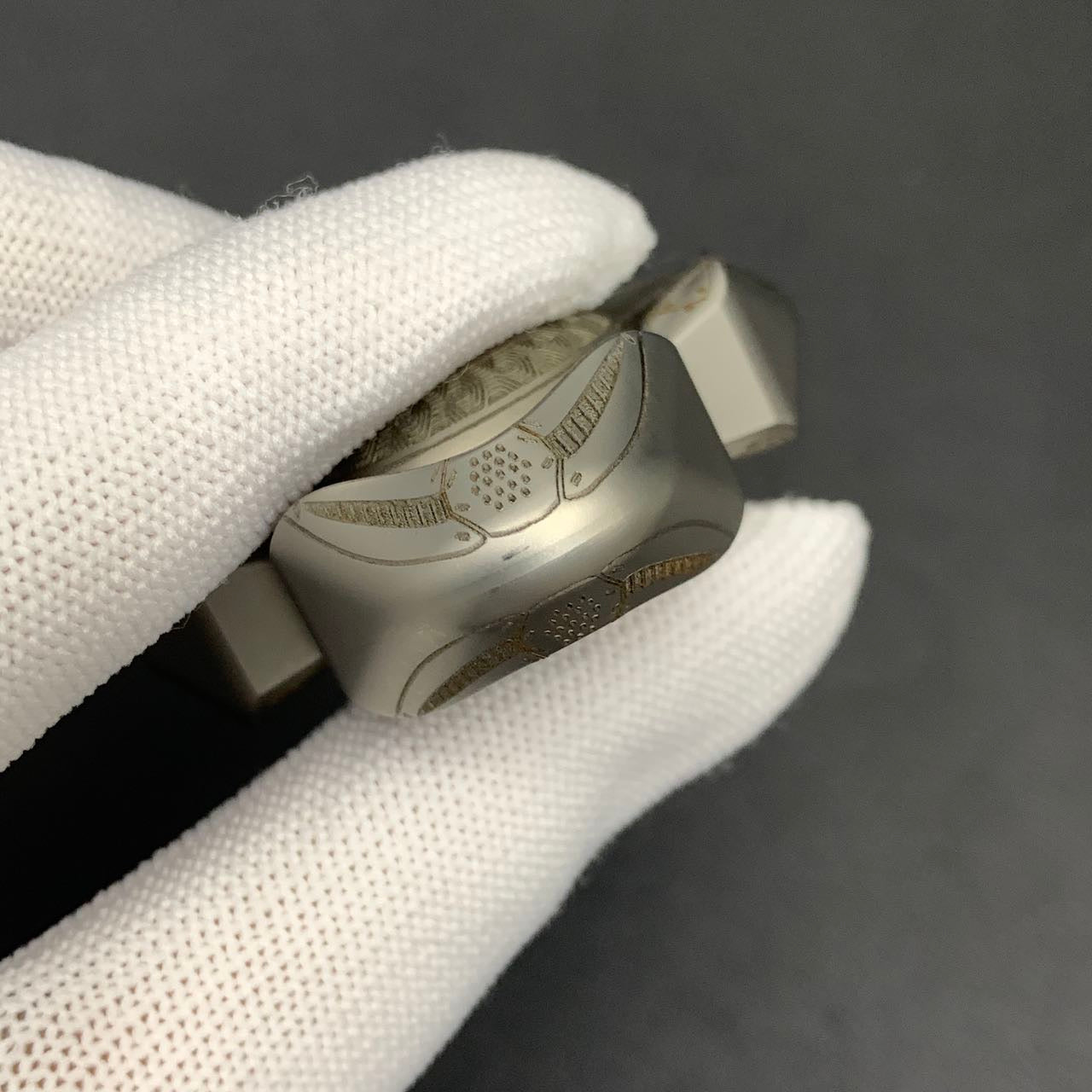 Feather Titanium