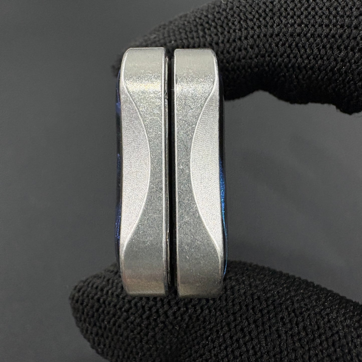 Aura Sand Stainless Steel