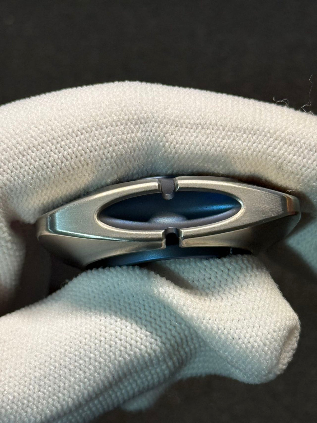 BIT 04 Titanium