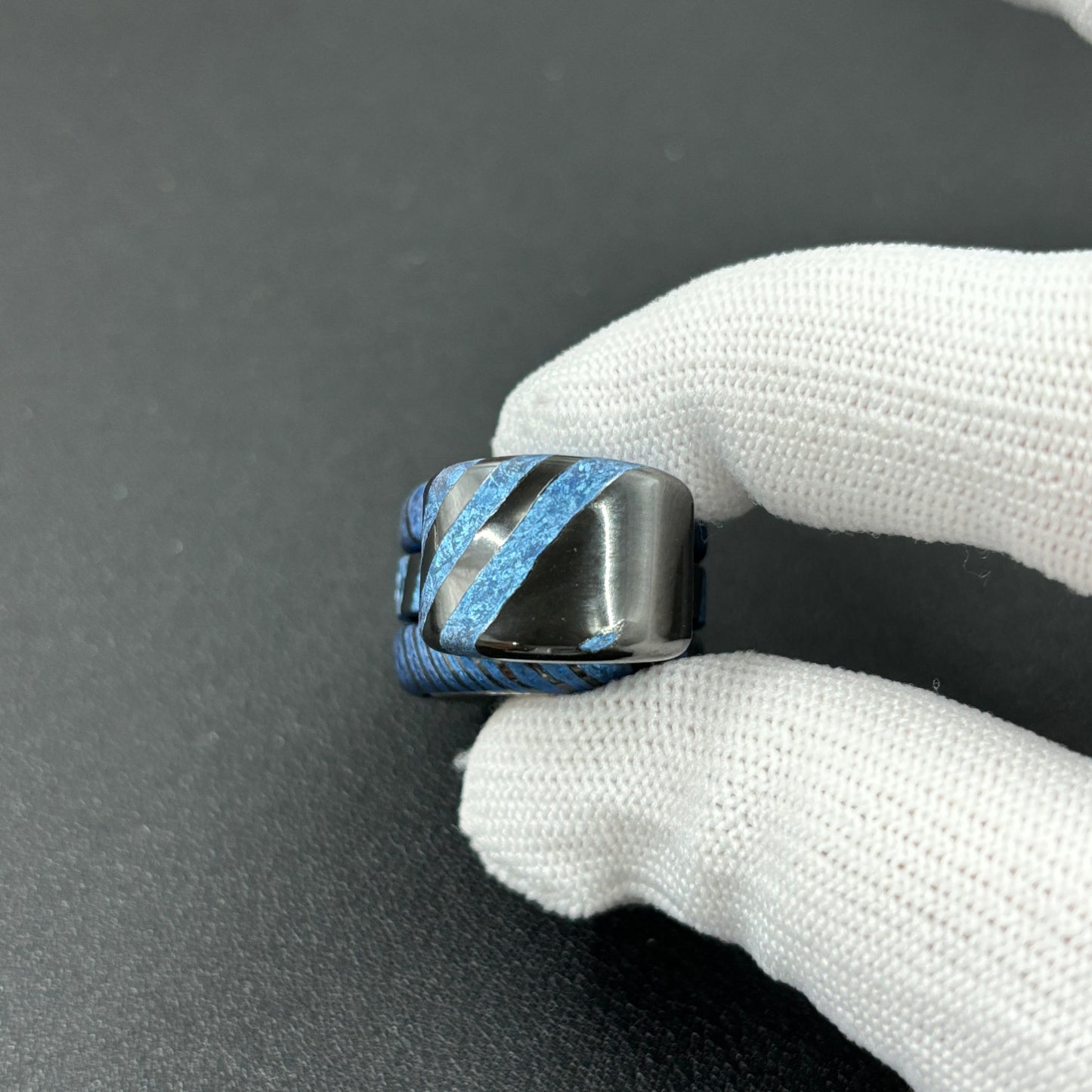 Floating Shadow Zircuti