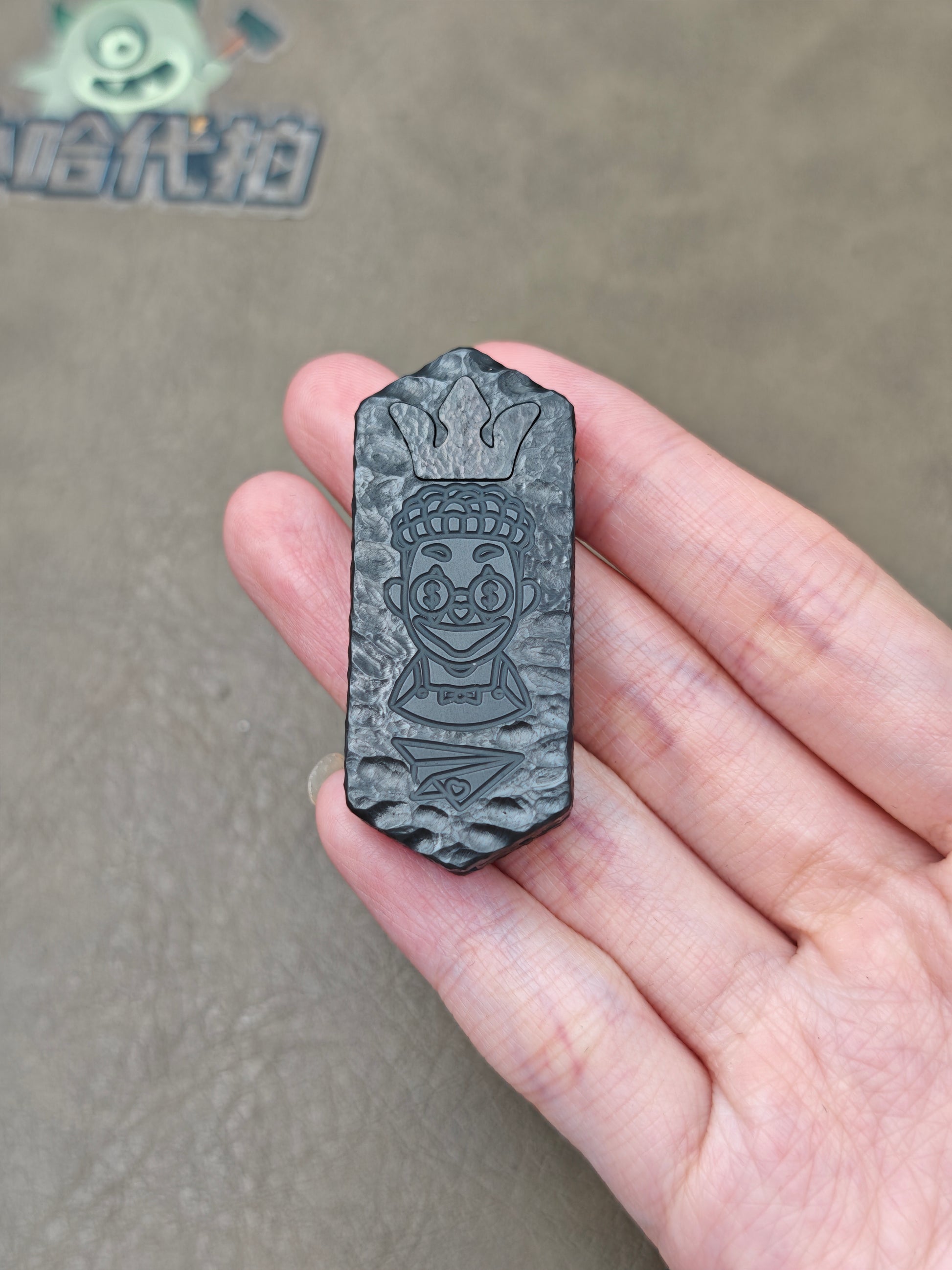 Plane Zirconium