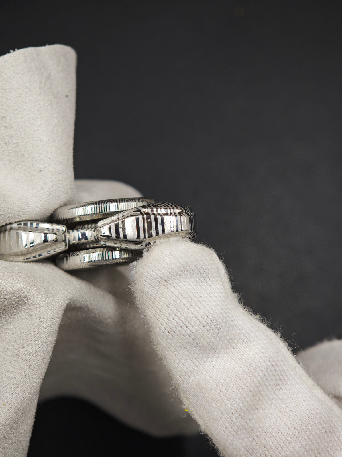 Toothless Mini Pearl White Damasteel