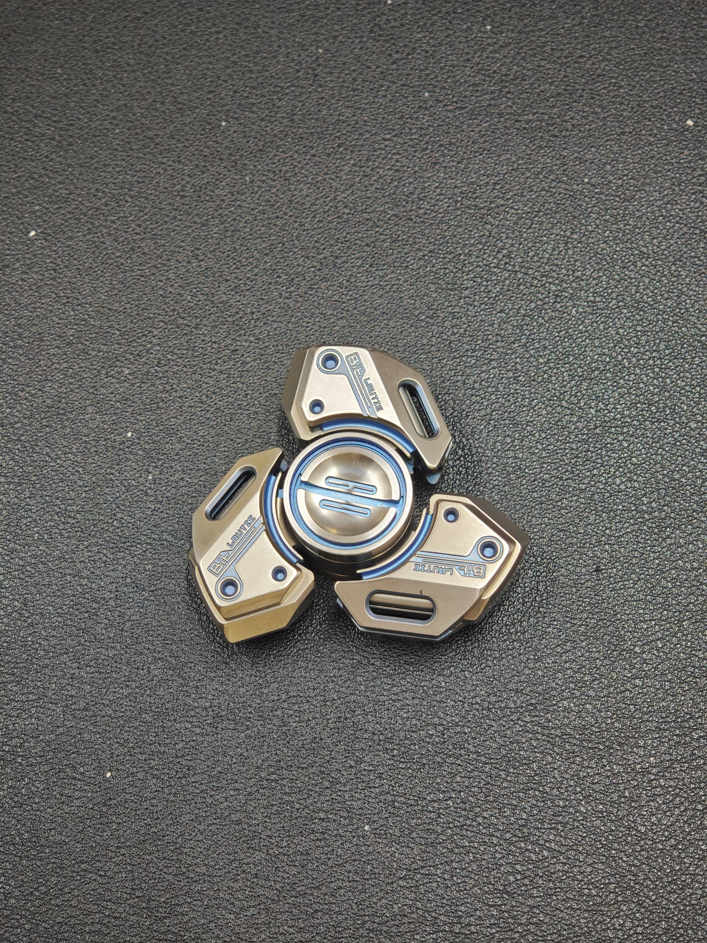 BIT 09 Titanium