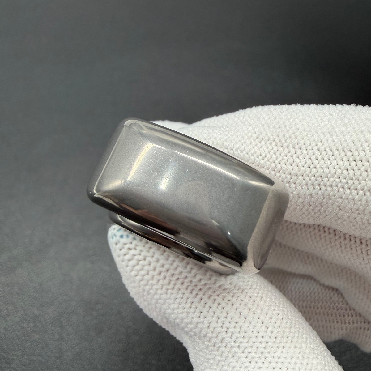 Two-Leaf Horizon Stainless Steel Stonewashed