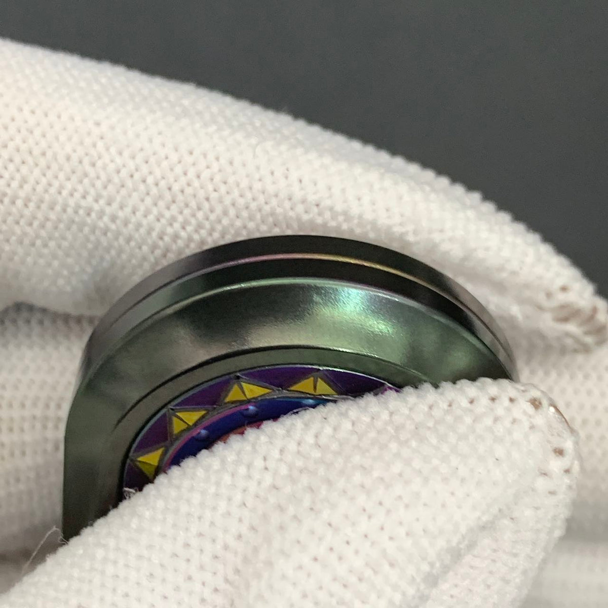 Tidal Roar Dawn Zirconium Oil Slick