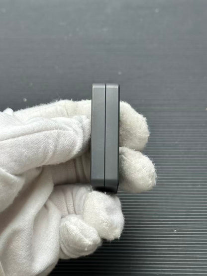Mute Zirconium