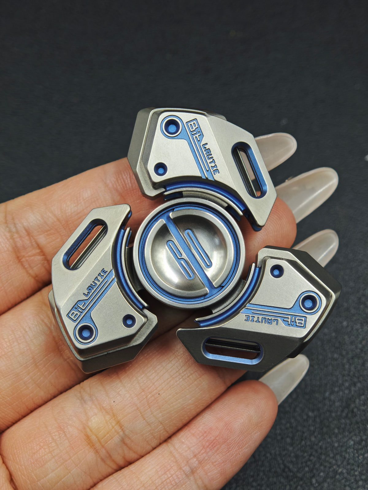 BIT 09 Titanium
