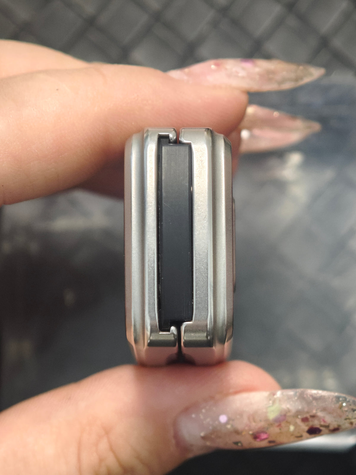 Wormhole Stainless Steel