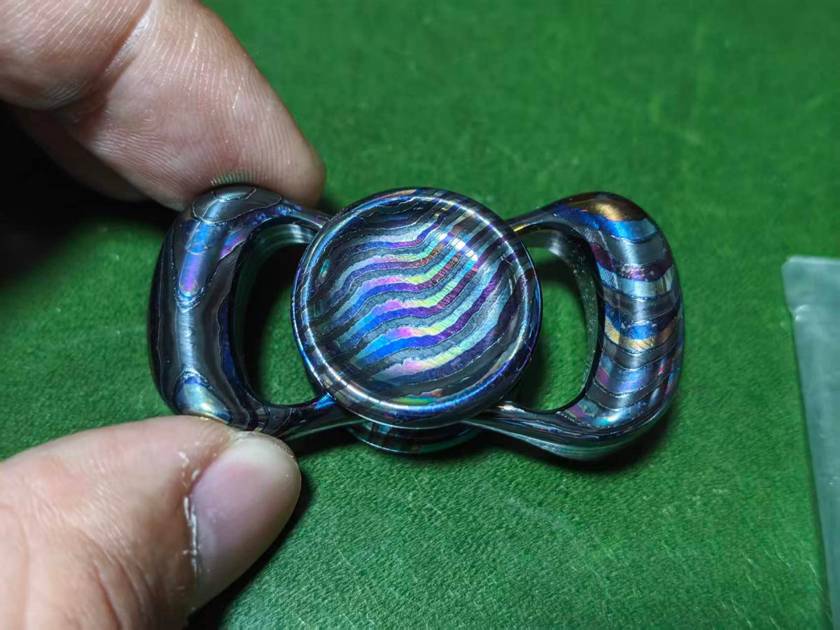 Two-Leaf Horizon Zircuti