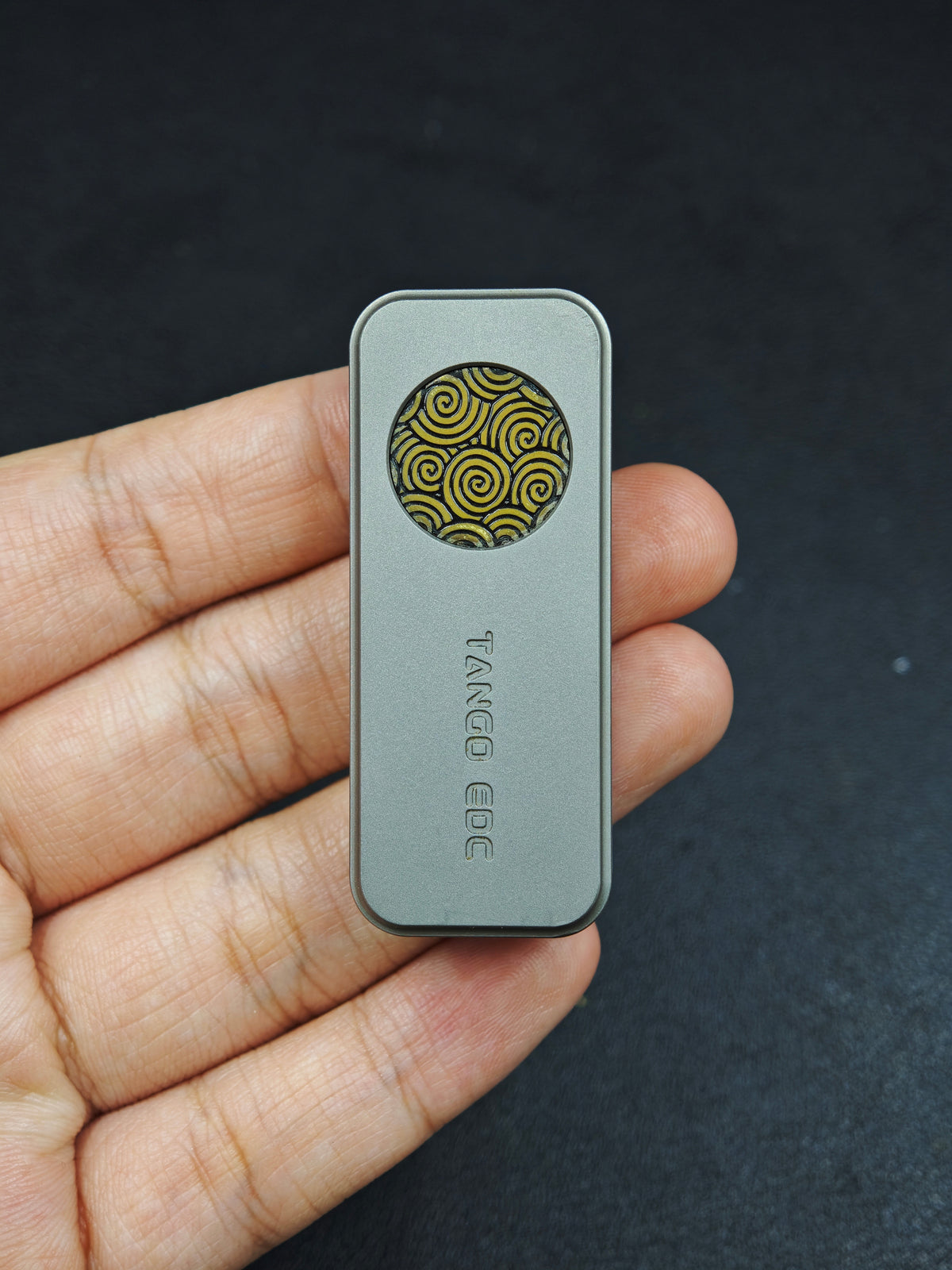 Sugar Cube Titanium