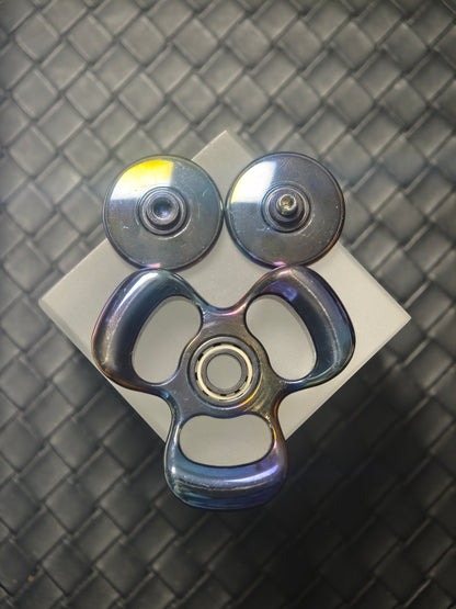 Three-Leaf Horizon Zirconium Oil Slick